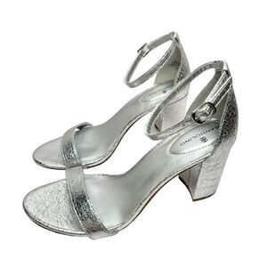 Bandolino Sandals Womens Size 5.5 Silver Open Toe Ankle Strap Block Heels